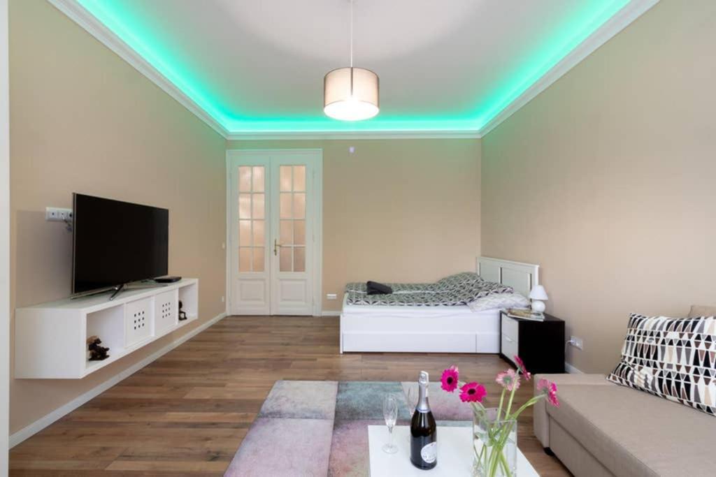 Nice And Cozy Apartment Next To The Parliament Budapest Eksteriør bilde